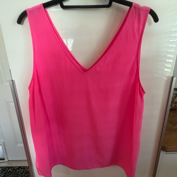 Lilly Pulitzer Silk V-Neck Sleeveless Top Pink Tank Top - Picture 4 of 6